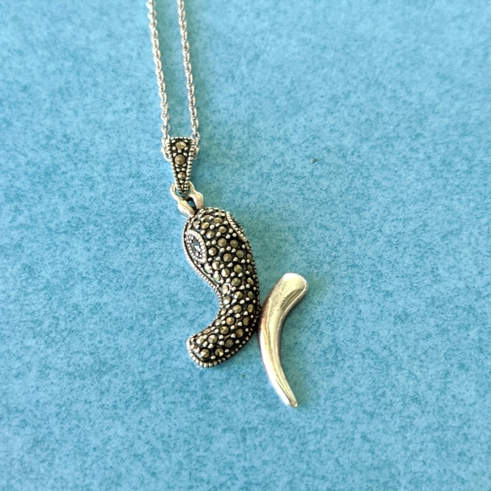 Euc: black marcasite snake necklace